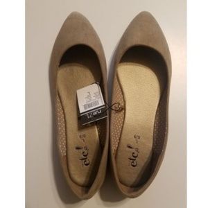 Rue21 Pointed Toe Taupe Flats Size Large 8/9 Erica